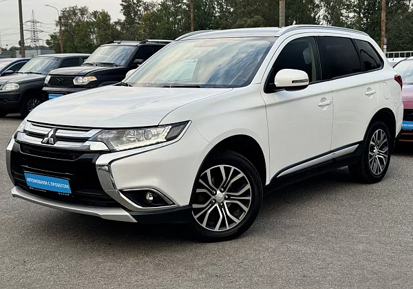 купить подержанный Outlander 2018 года
