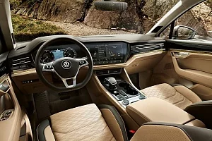 Фото Volkswagen Touareg - интерьер и экстерьер