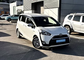 купить Toyota Sienta