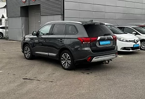купить Мицубиси Outlander 2019, автосалон автоцентр