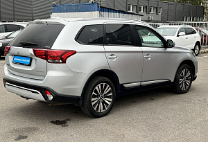 купить Мицубиси Outlander 2018, автосалон автоцентр