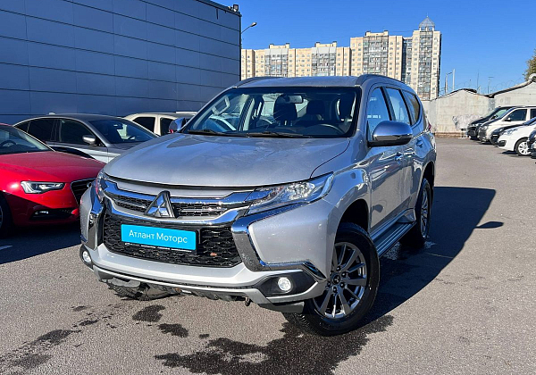 купить подержанный Pajero Sport 2020 года