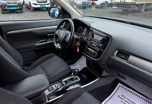 купить Мицубиси Outlander 2017, автосалон автоцентр