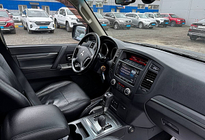 купить Мицубиси Pajero 2013, автосалон автоцентр